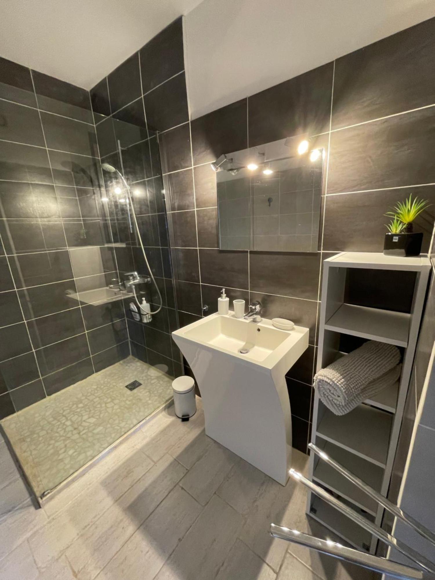 Appartement T3 Terrasse Vue Mer 방돌 외부 사진